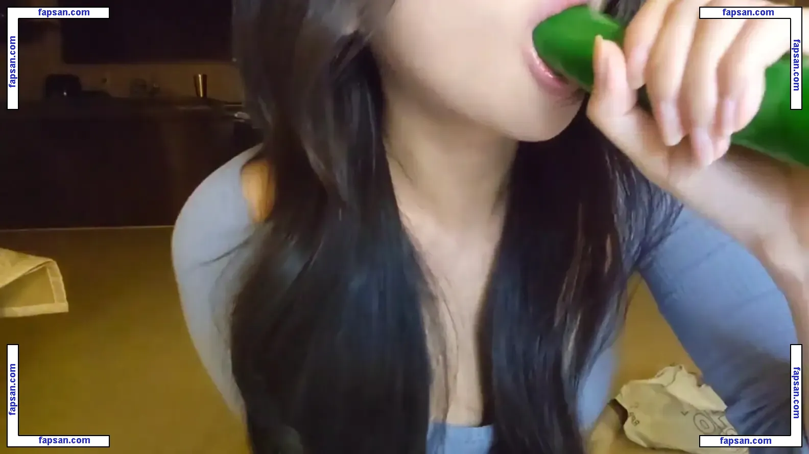 0008121 nude photo #0036 from OnlyFans