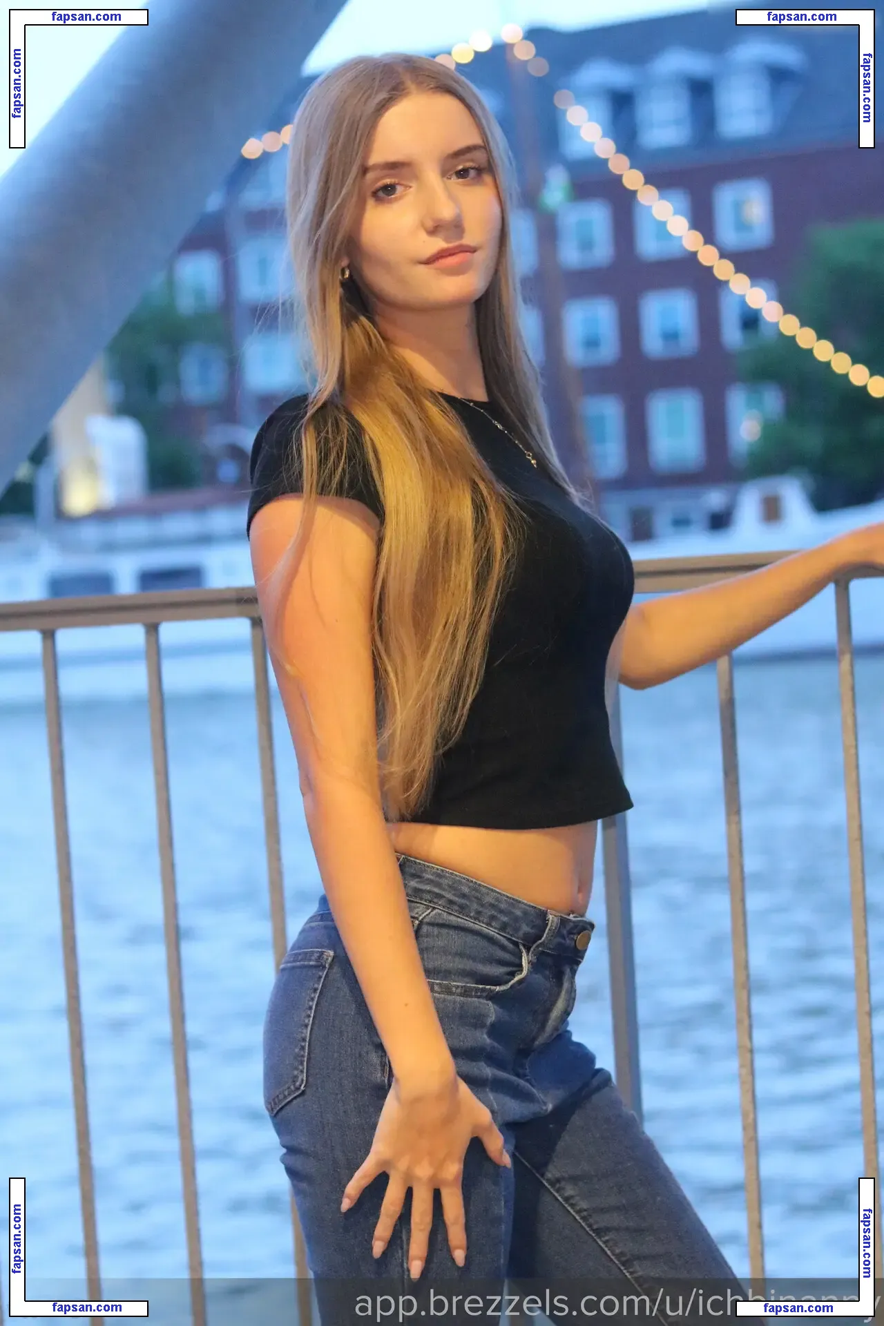 1279 nude photo #0156 from OnlyFans