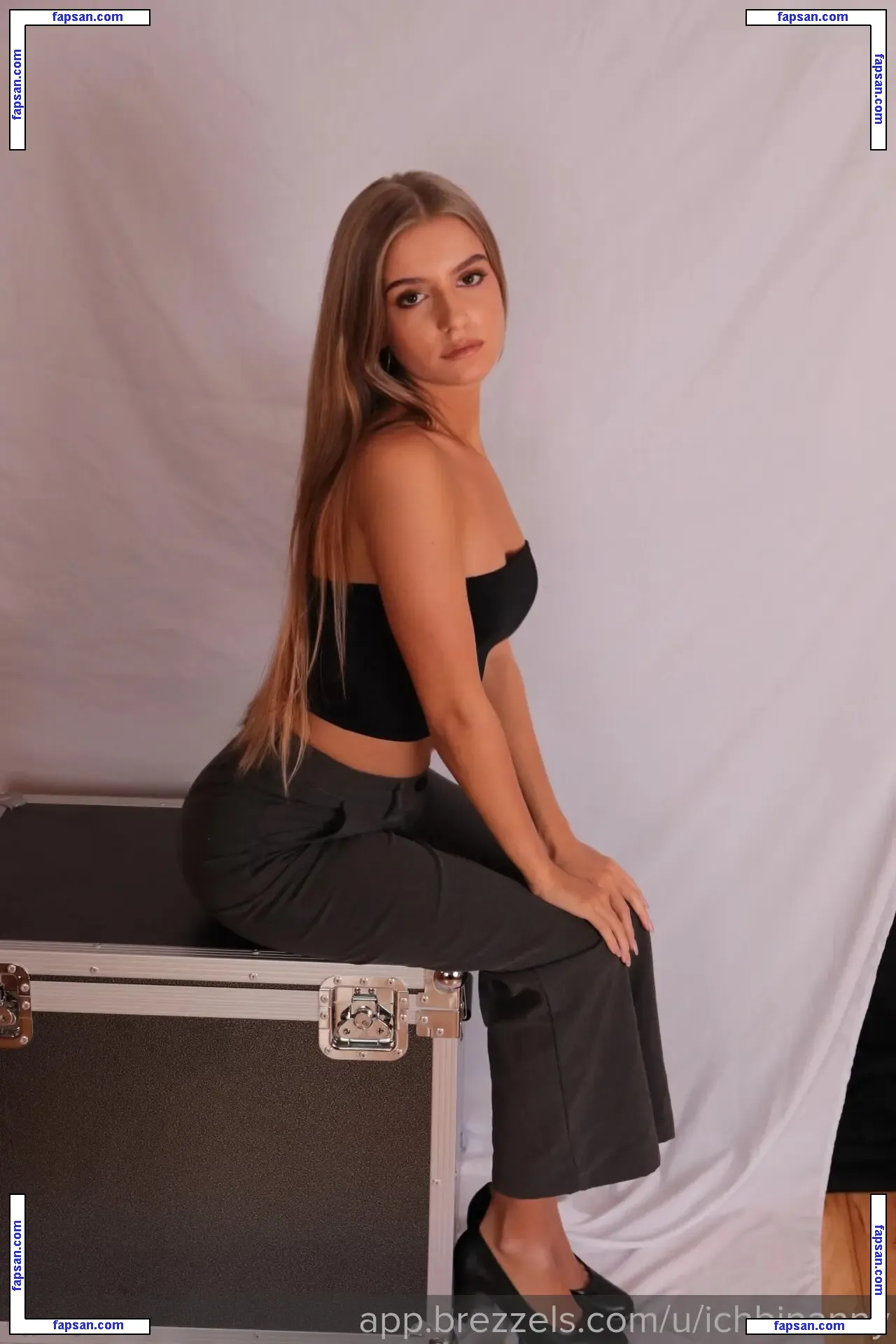 1279 nude photo #0611 from OnlyFans