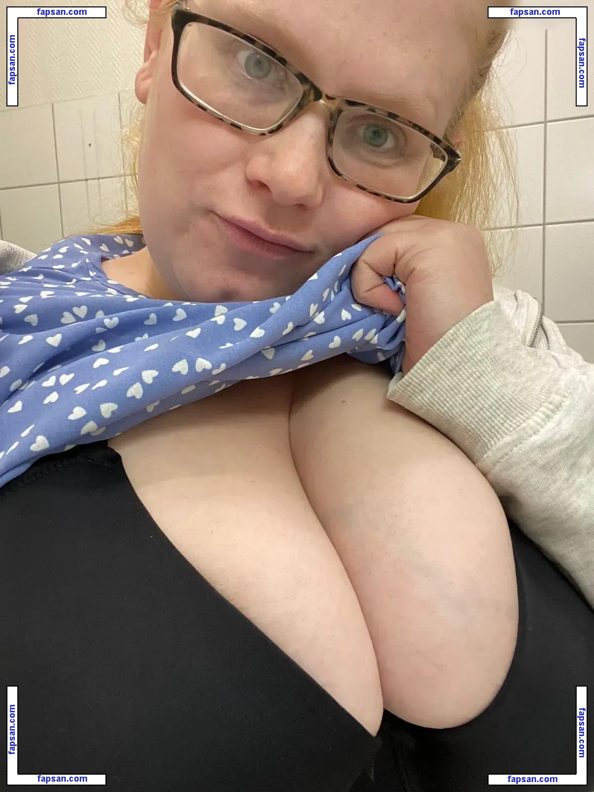 1279 nude photo #0829 from OnlyFans