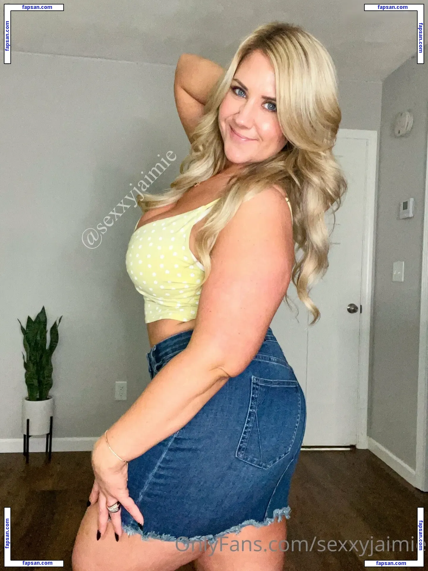 1279 nude photo #1410 from OnlyFans