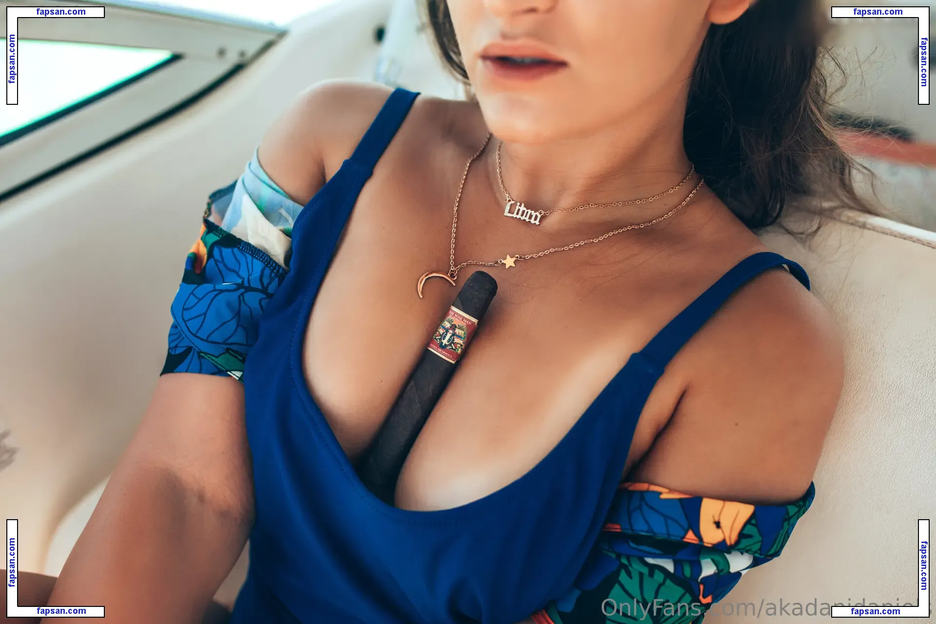 1279 nude photo #1689 from OnlyFans