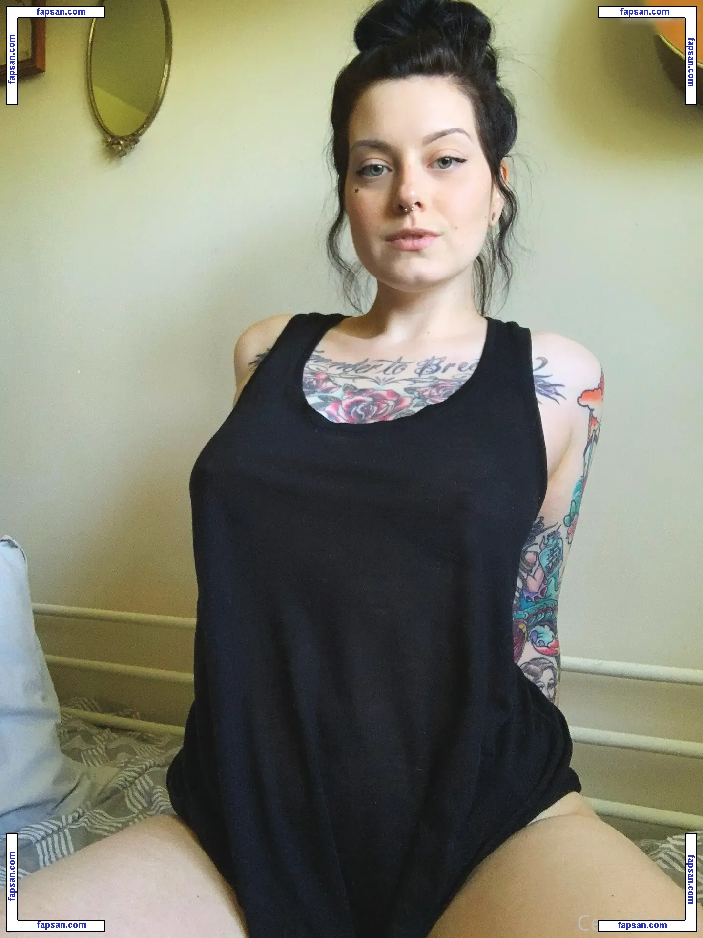 1279 nude photo #1724 from OnlyFans