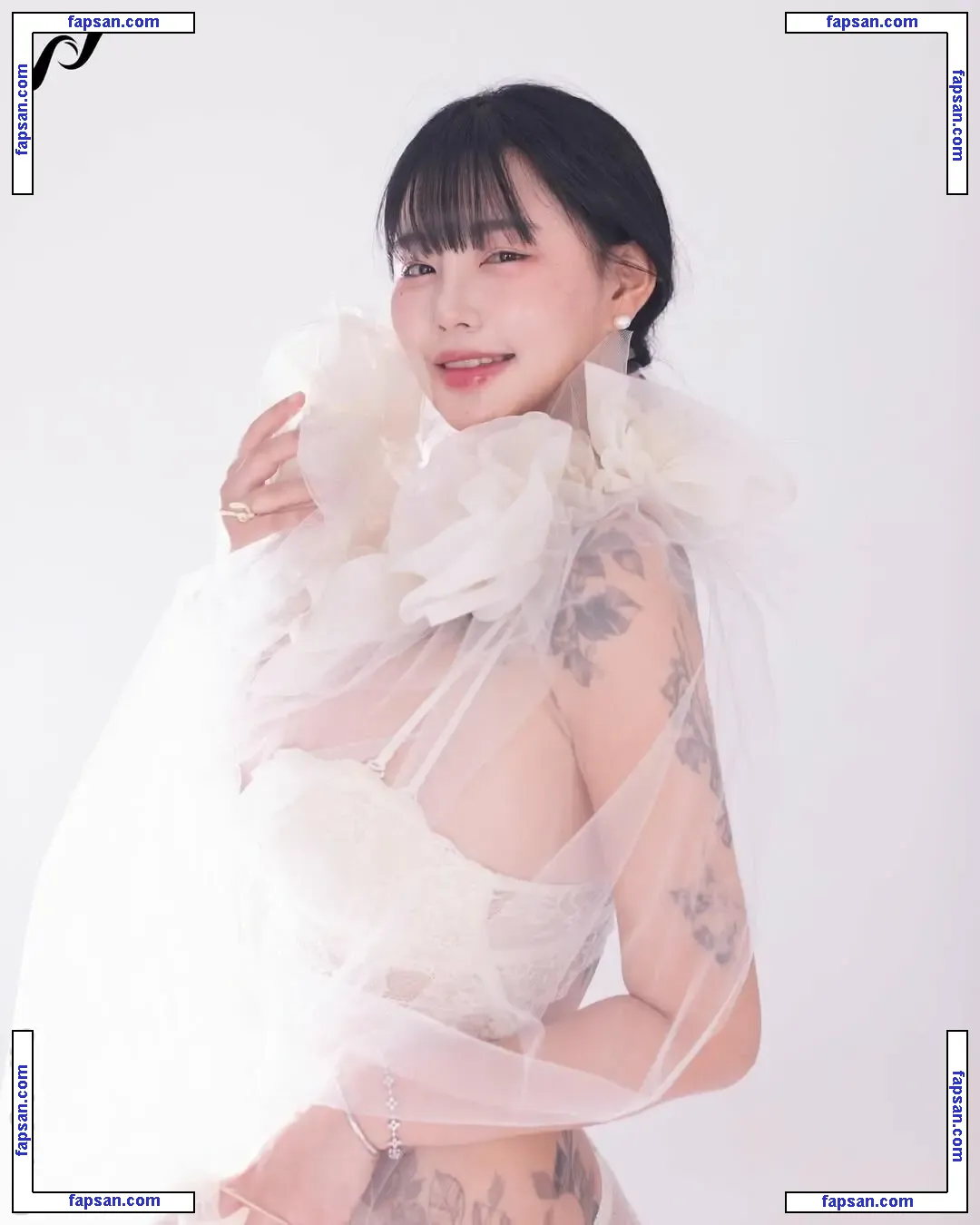 171jun1999 | bighip2062 голая фото #0001 с Онлифанс