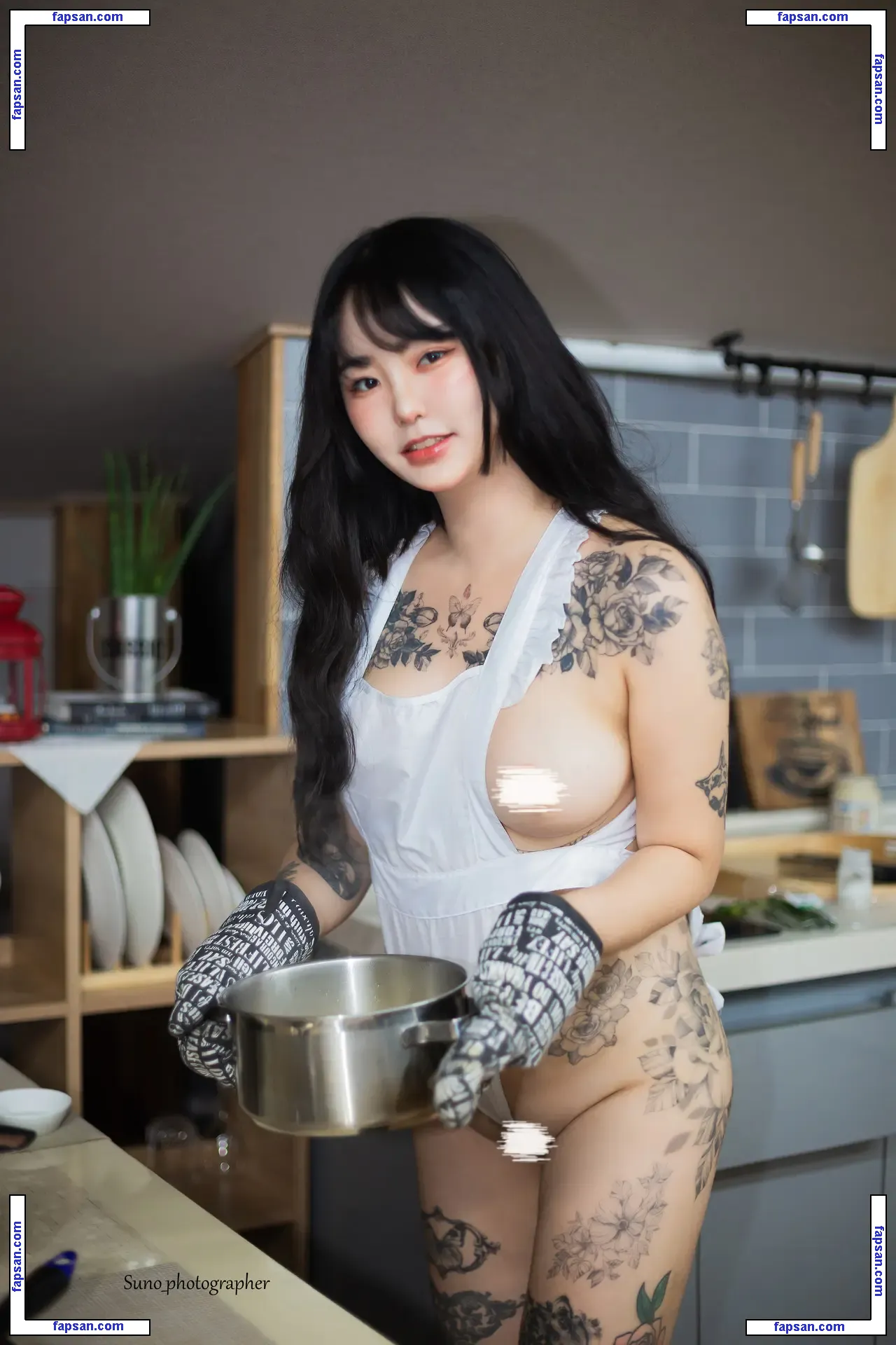 171jun1999 nude photo #0008 from OnlyFans