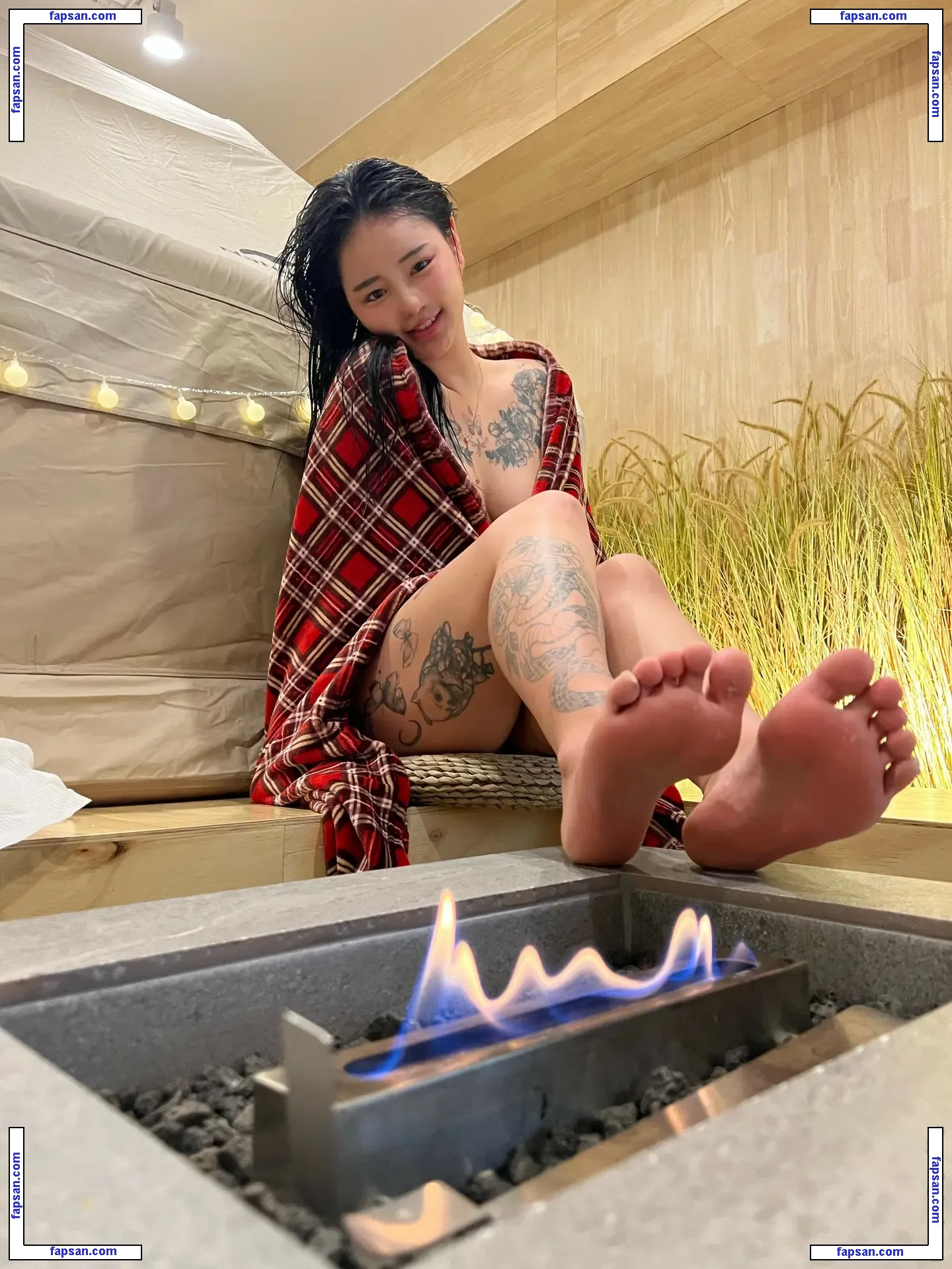 171jun1999 nude photo #0088 from OnlyFans
