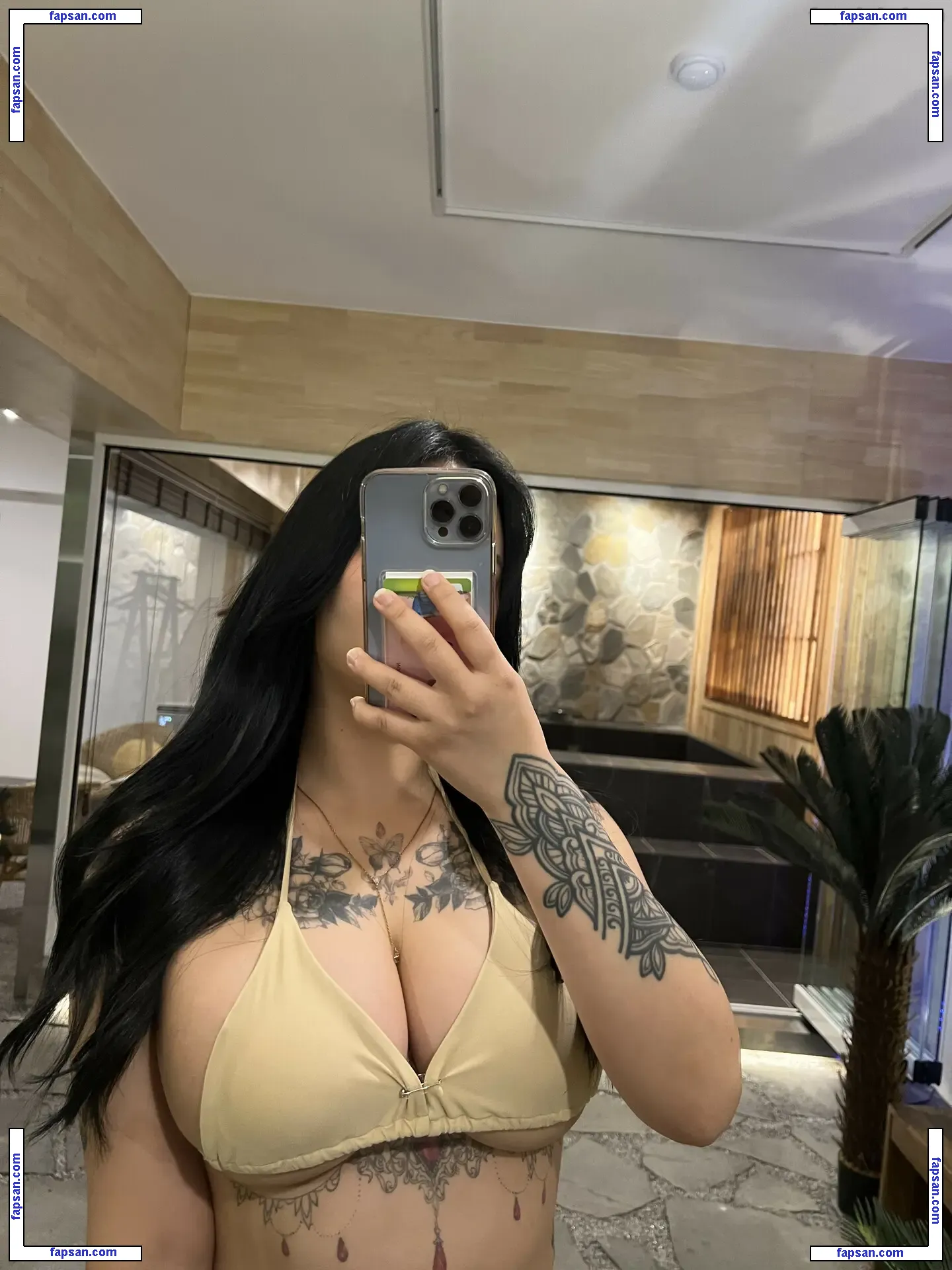 171jun1999 nude photo #0099 from OnlyFans