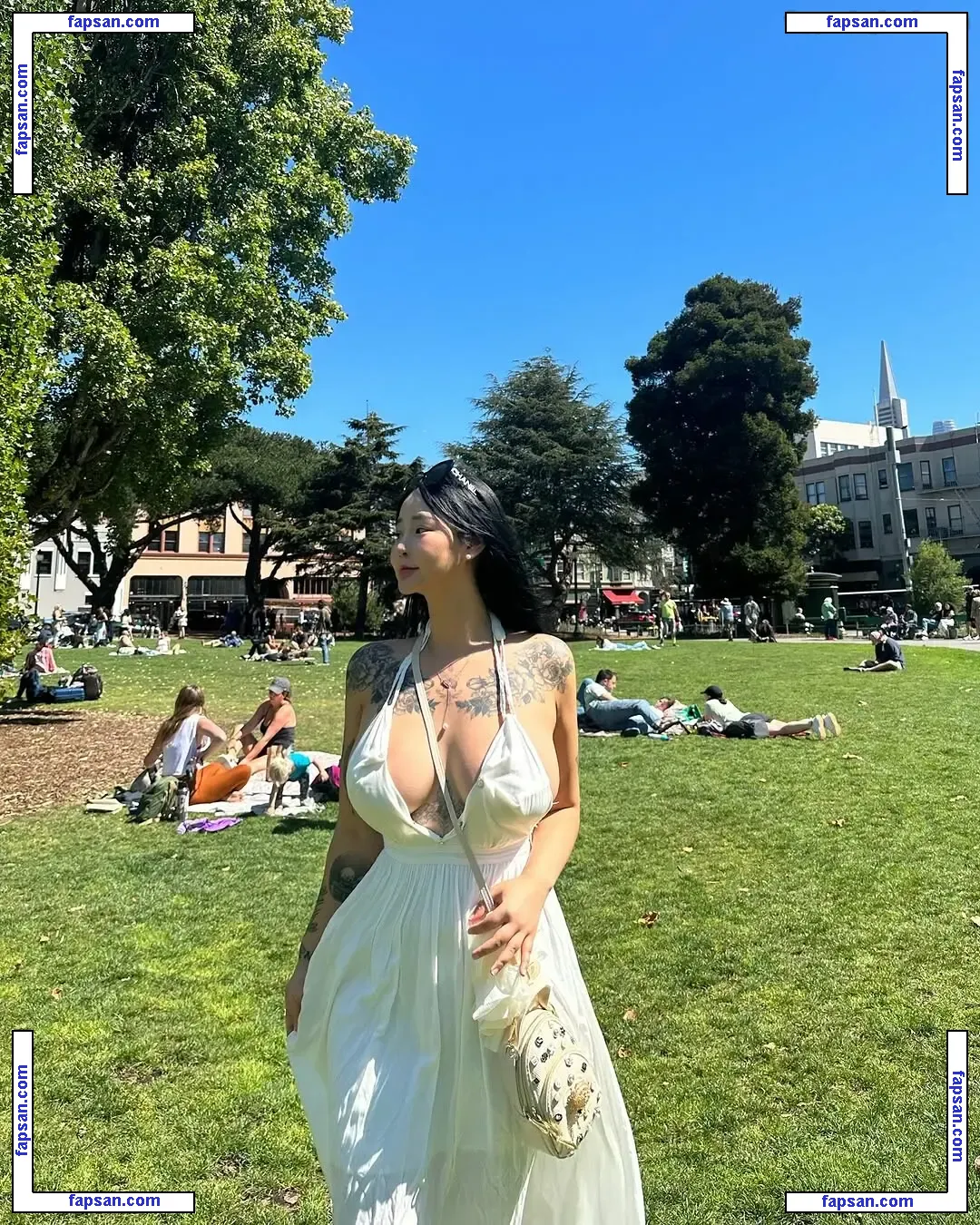 171jun1999 nude photo #0132 from OnlyFans