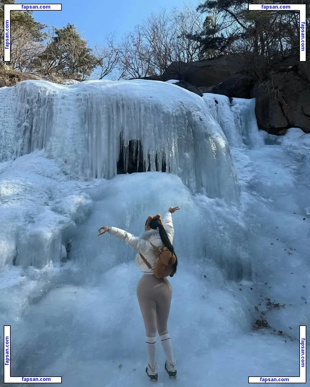 171jun1999 nude photo #0147 from OnlyFans