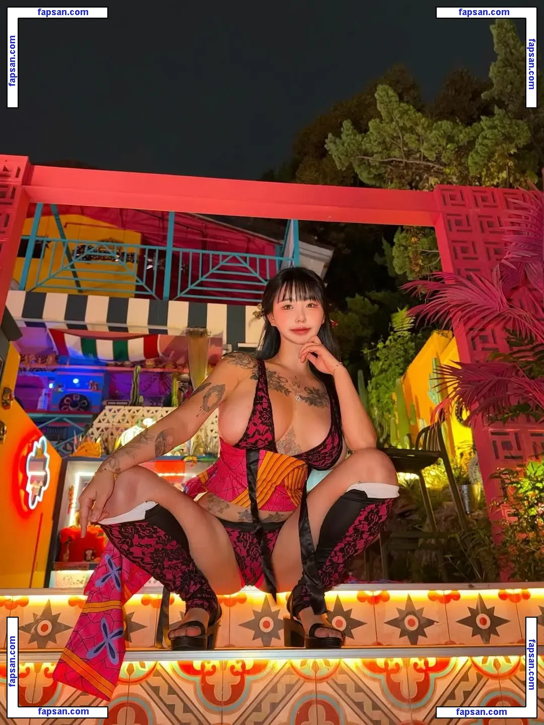 171jun1999 nude photo #0156 from OnlyFans