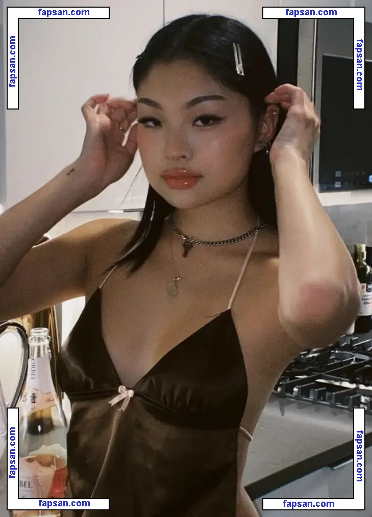 1al1na1 nude photo #0003 from OnlyFans