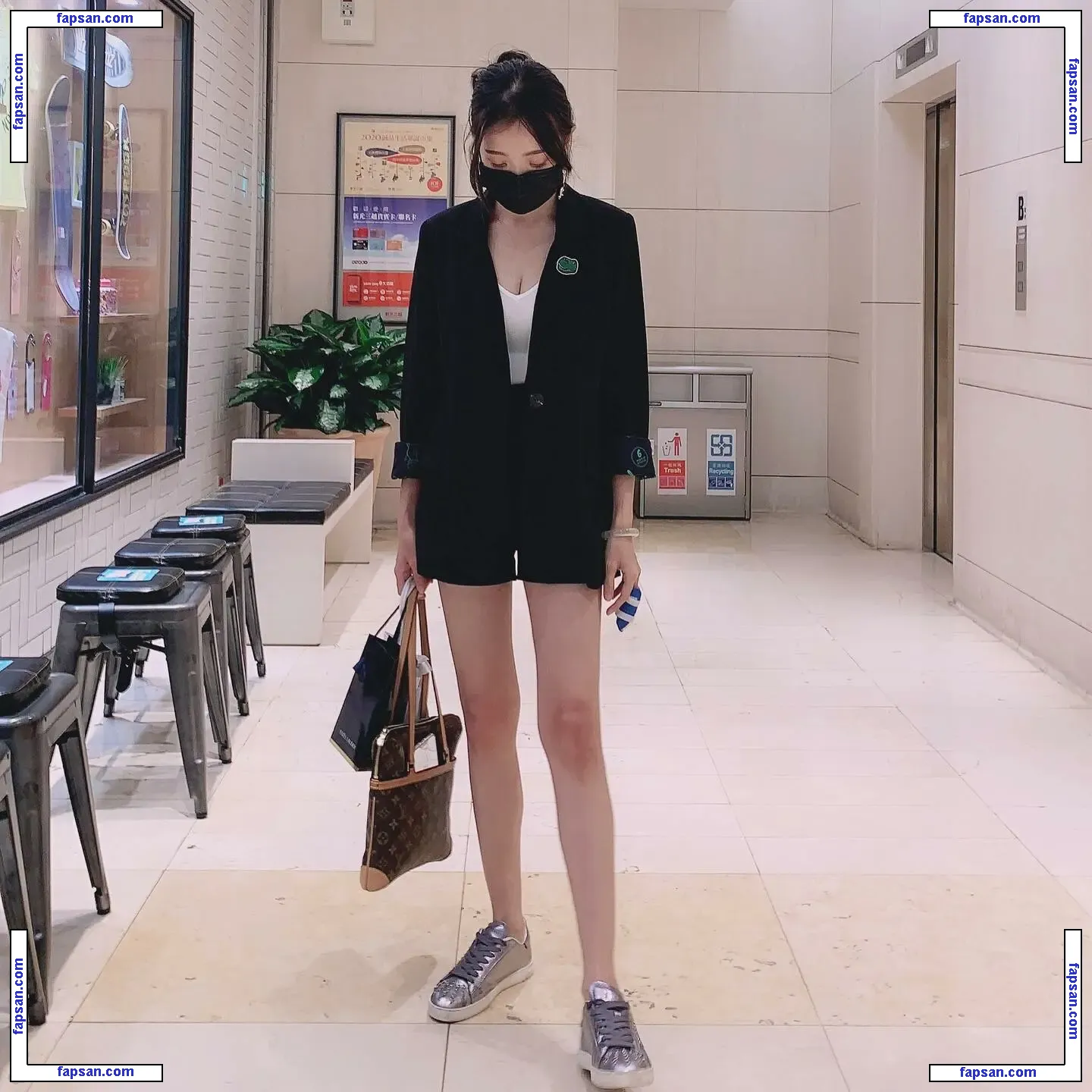 1.ynce_ nude photo #0005 from OnlyFans