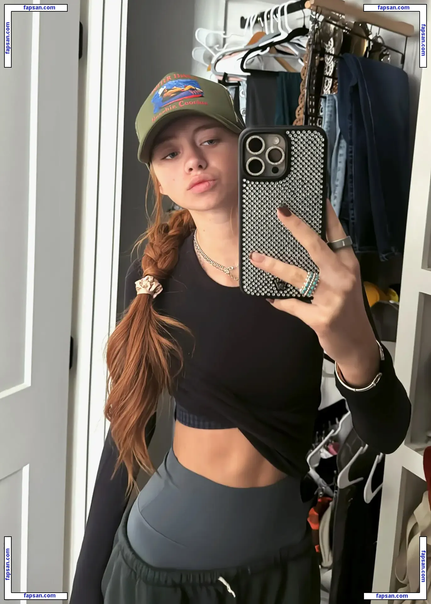 21919 nude photo #0394 from OnlyFans