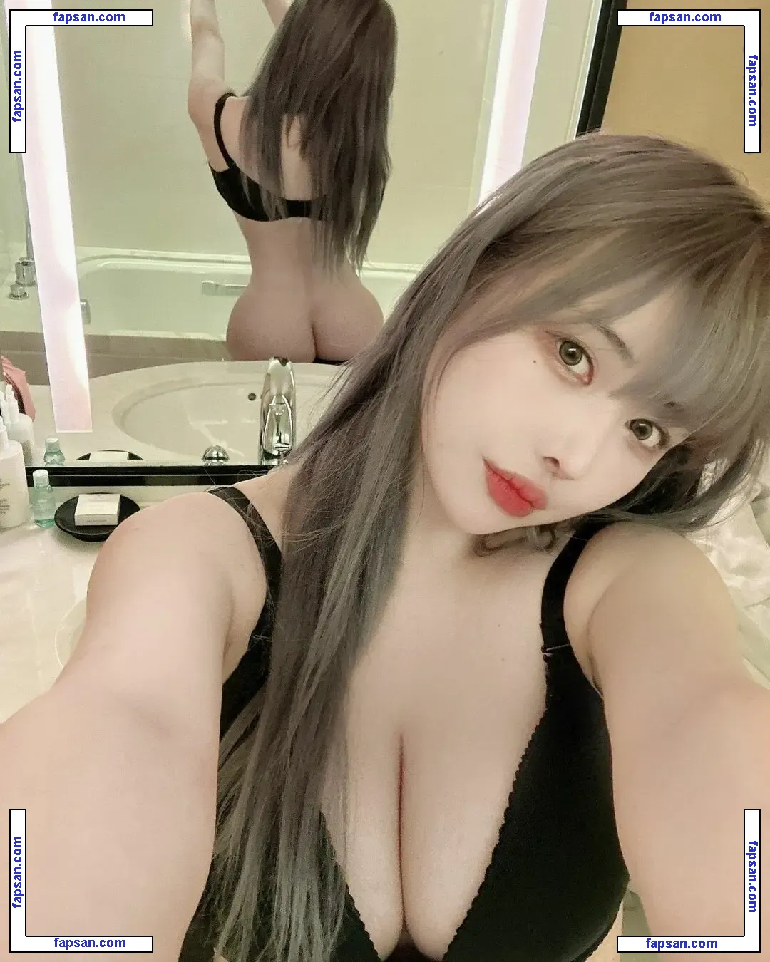 2lyn_98 nude photo #0023 from OnlyFans