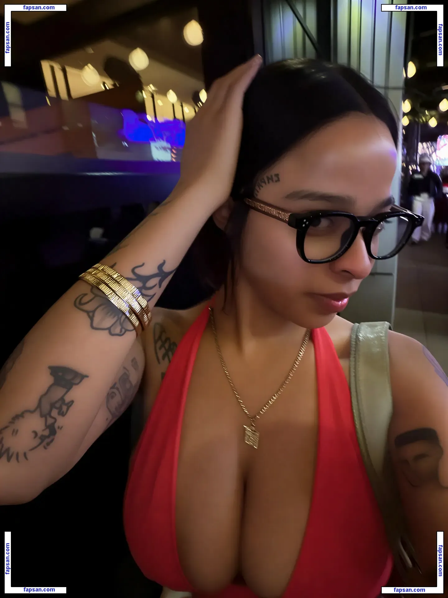 500Raxx голая фото #0021 с Онлифанс