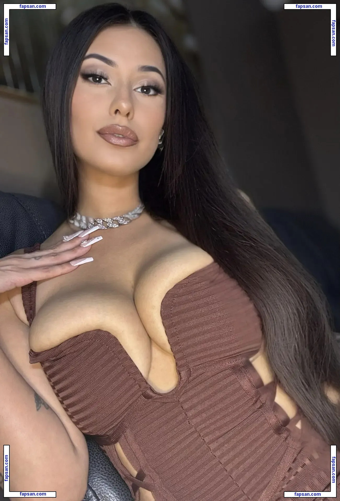 713CORI nude photo #0002 from OnlyFans