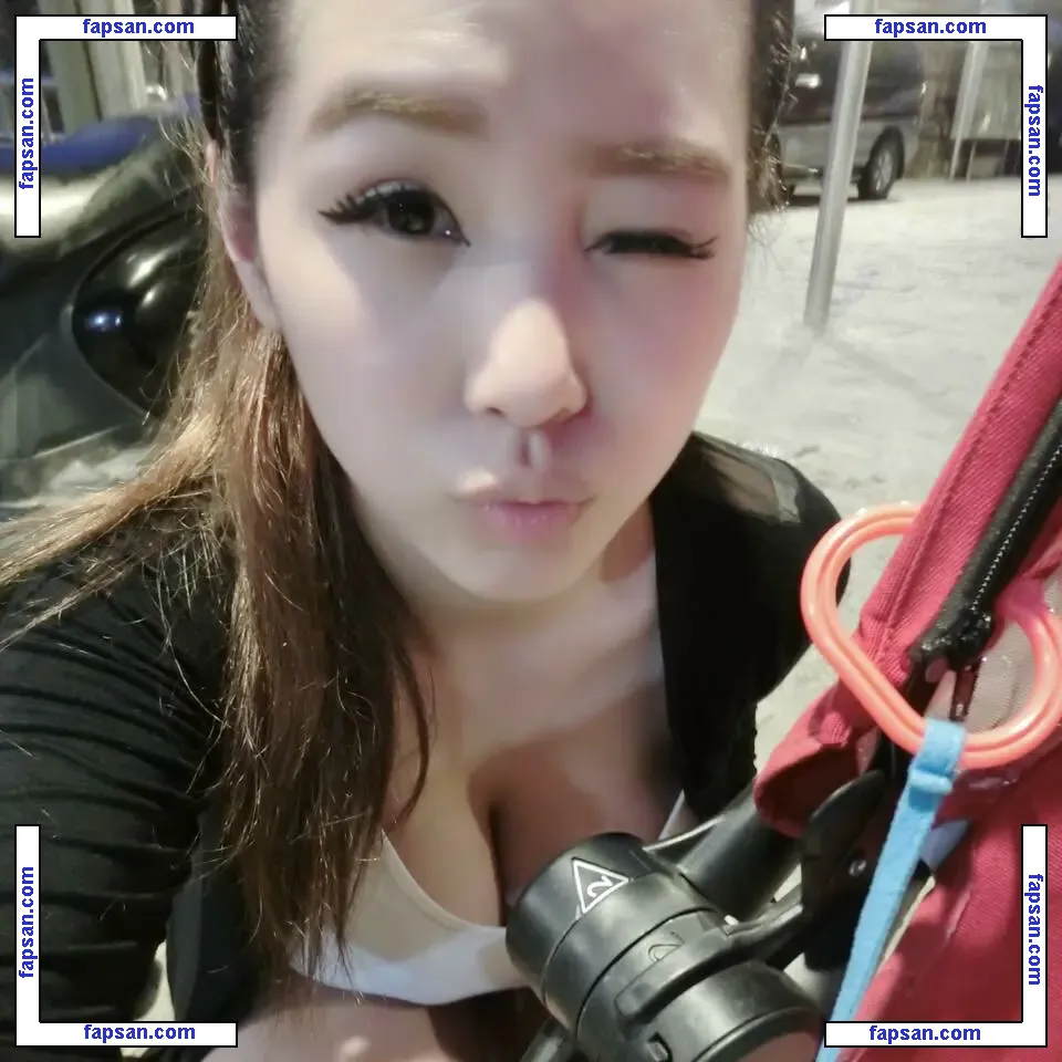 94iris329 nude photo #0004 from OnlyFans