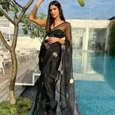 Aahana Kumra голая #0021