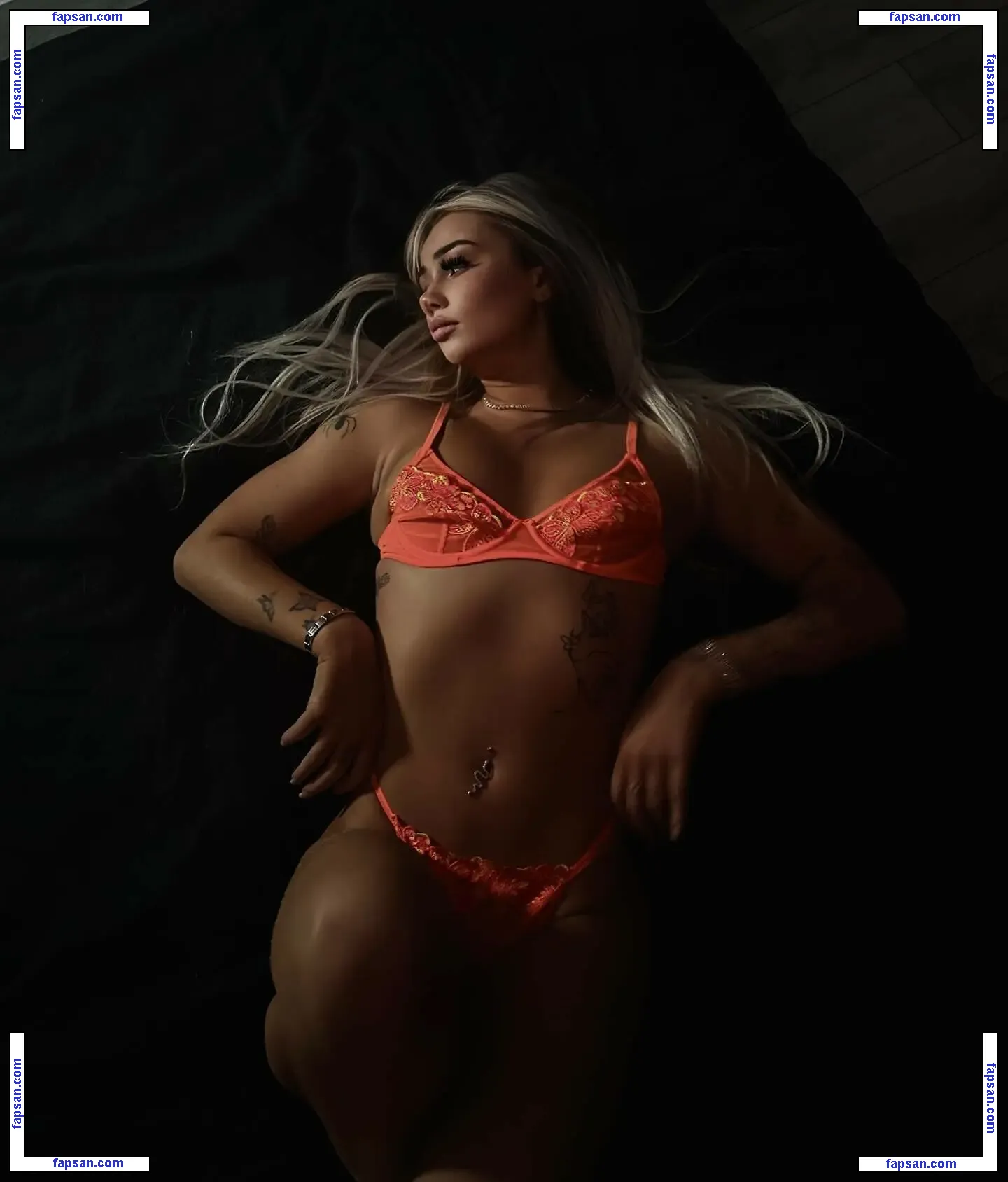 _aaliyahfox_ голая фото #0004 с Онлифанс