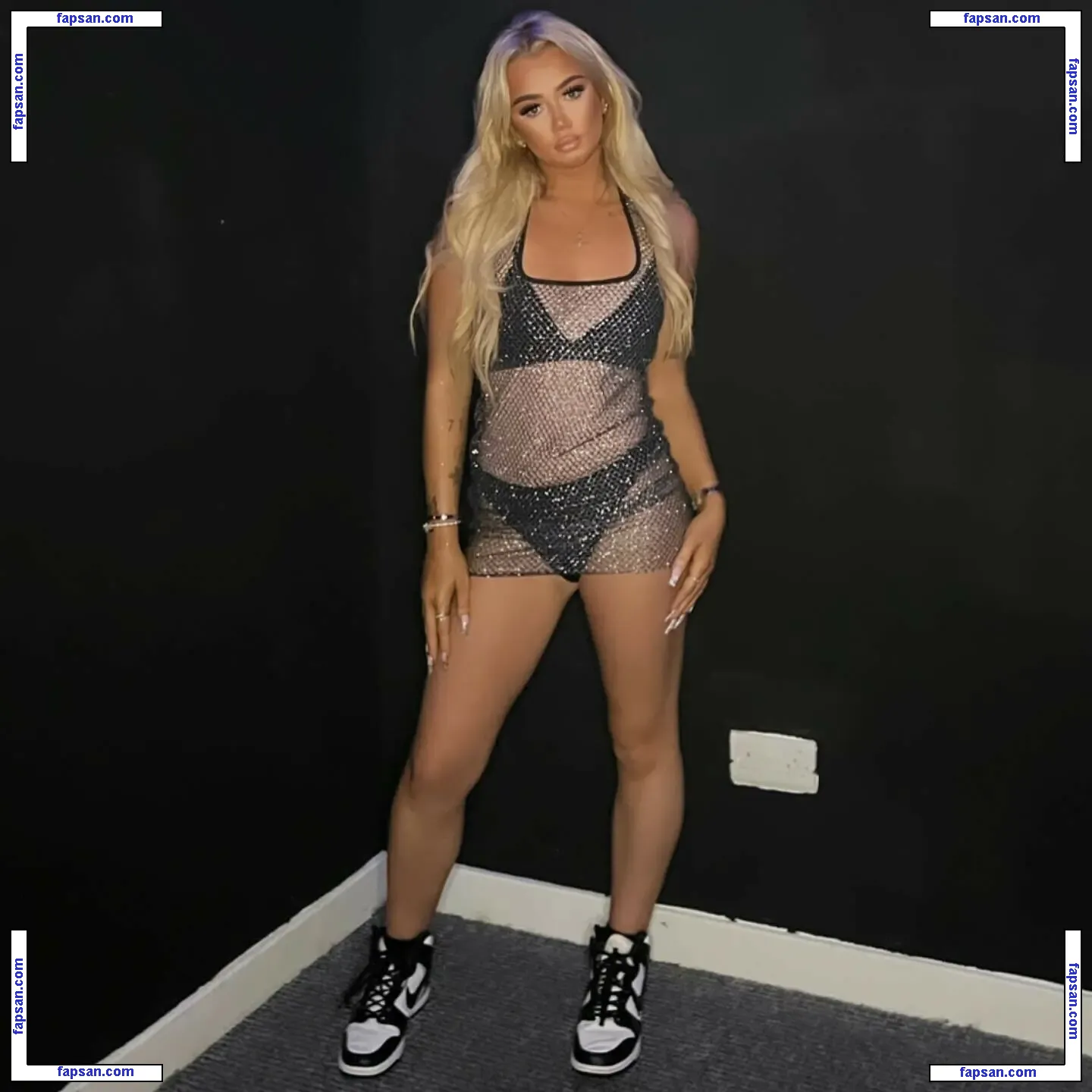 _aaliyahfox_ голая фото #0008 с Онлифанс