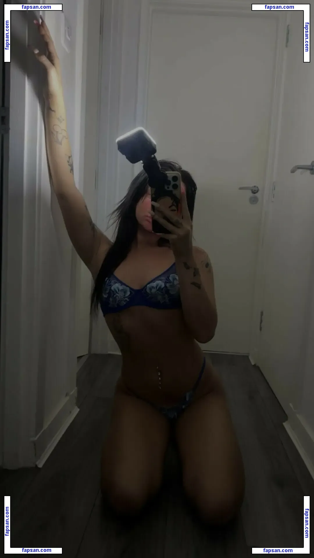 _aaliyahfox_ голая фото #0009 с Онлифанс