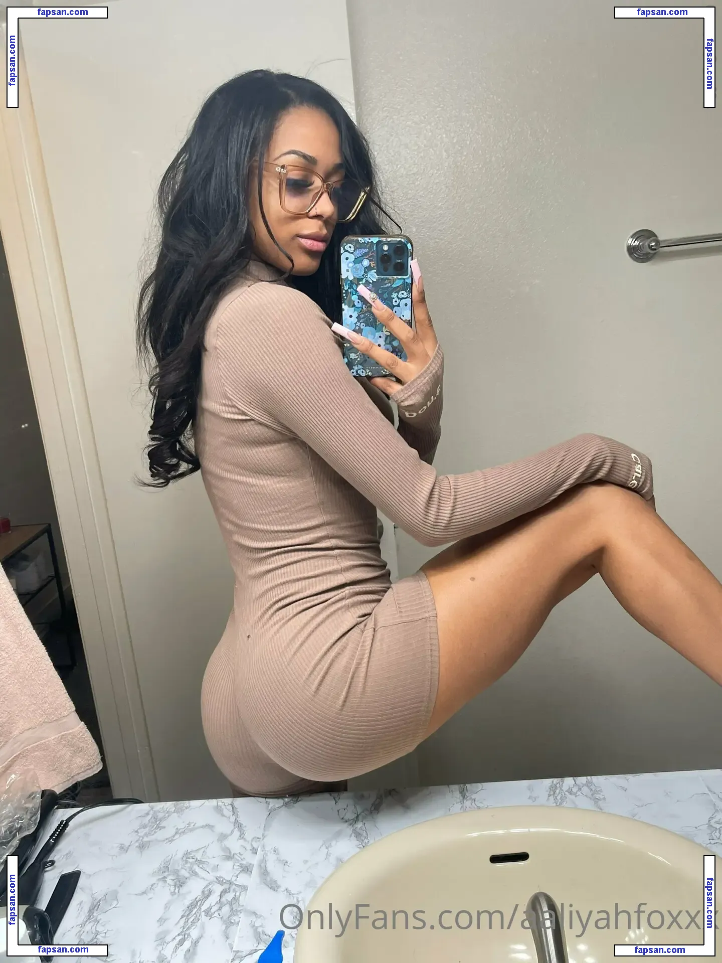 aaliyahfoxxx nude photo #0032 from OnlyFans