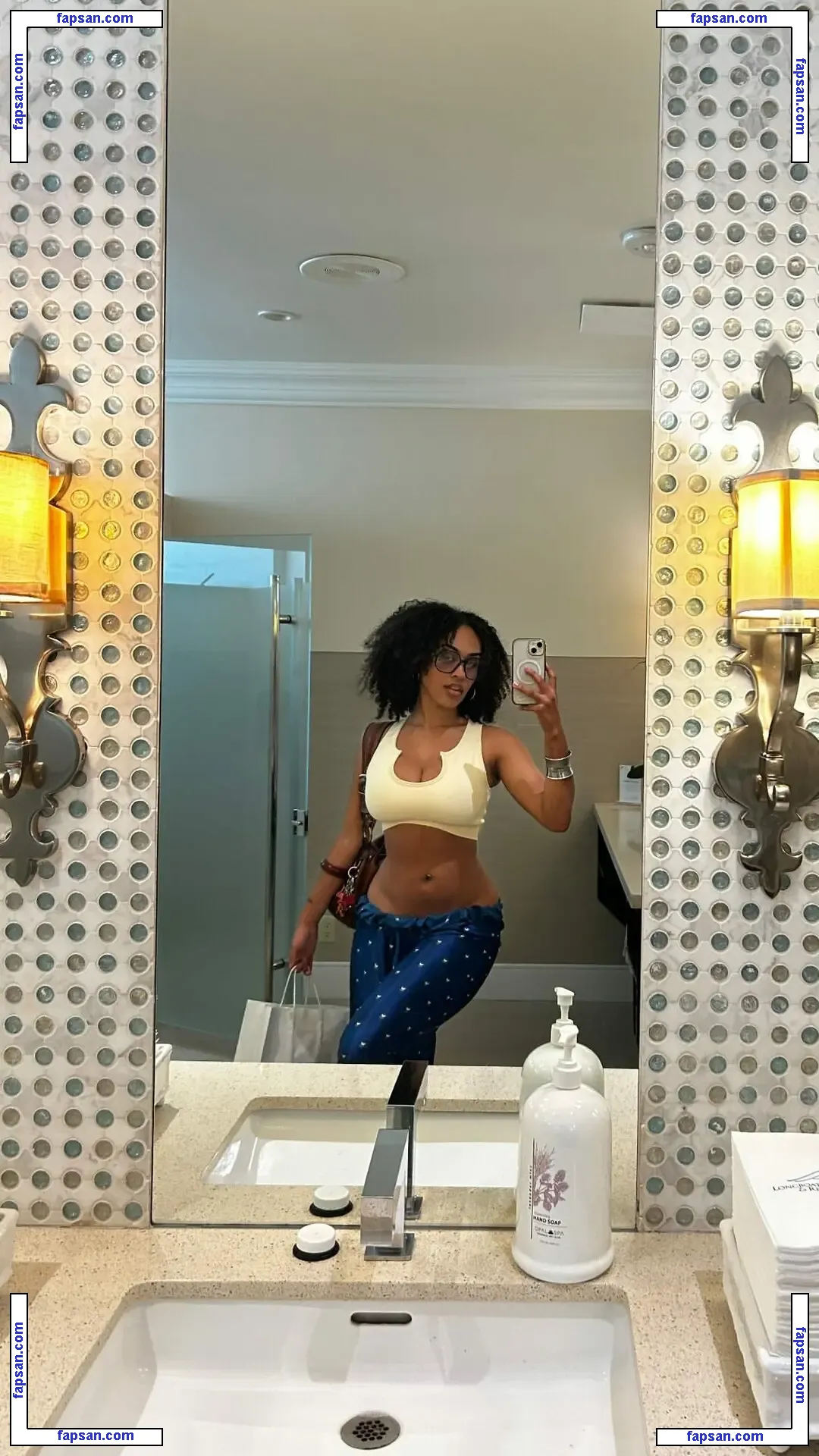 Aaliyeezy nude photo #0198 from OnlyFans