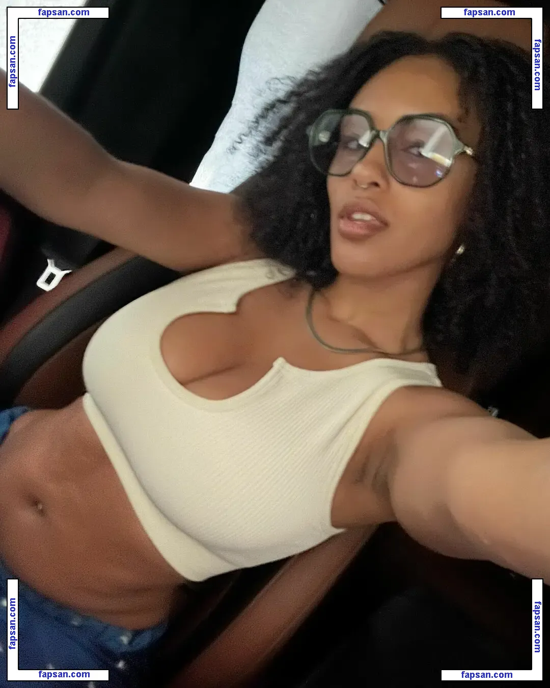 Aaliyeezy nude photo #0213 from OnlyFans