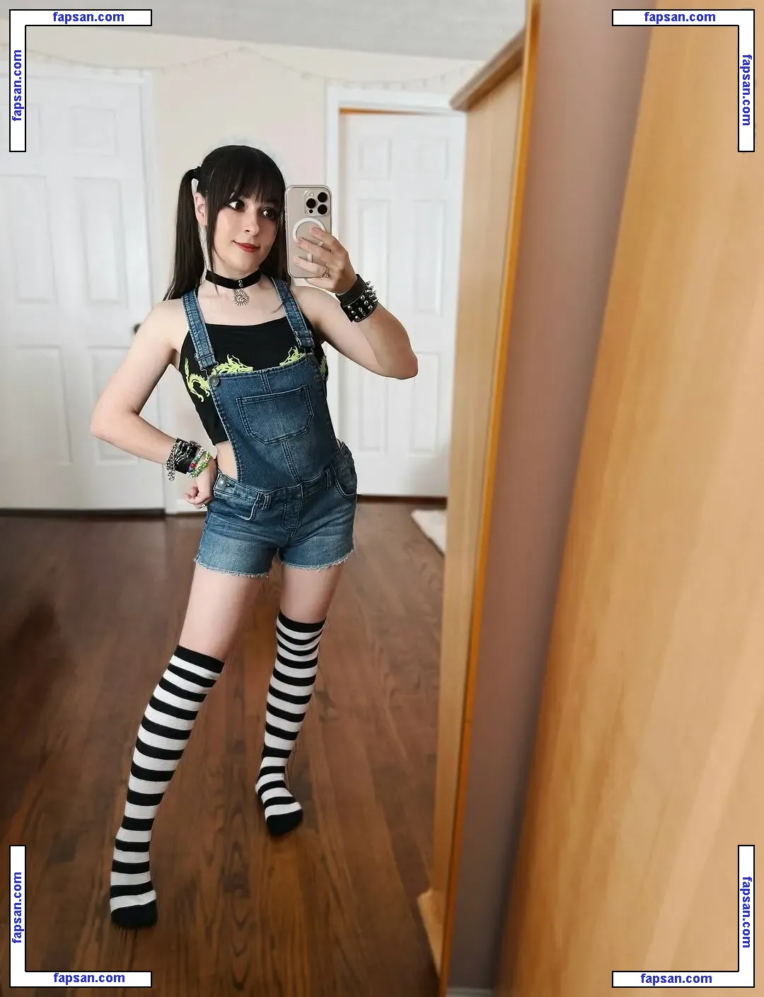 Aara Lee голая фото #0032 с Онлифанс