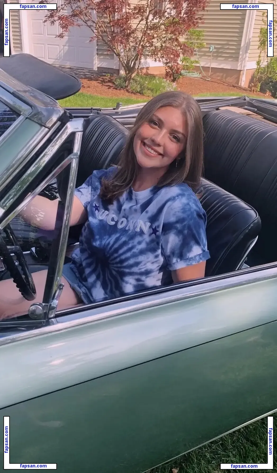 Abbey H голая фото #0004 с Онлифанс