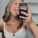 Abbey H голая #0011