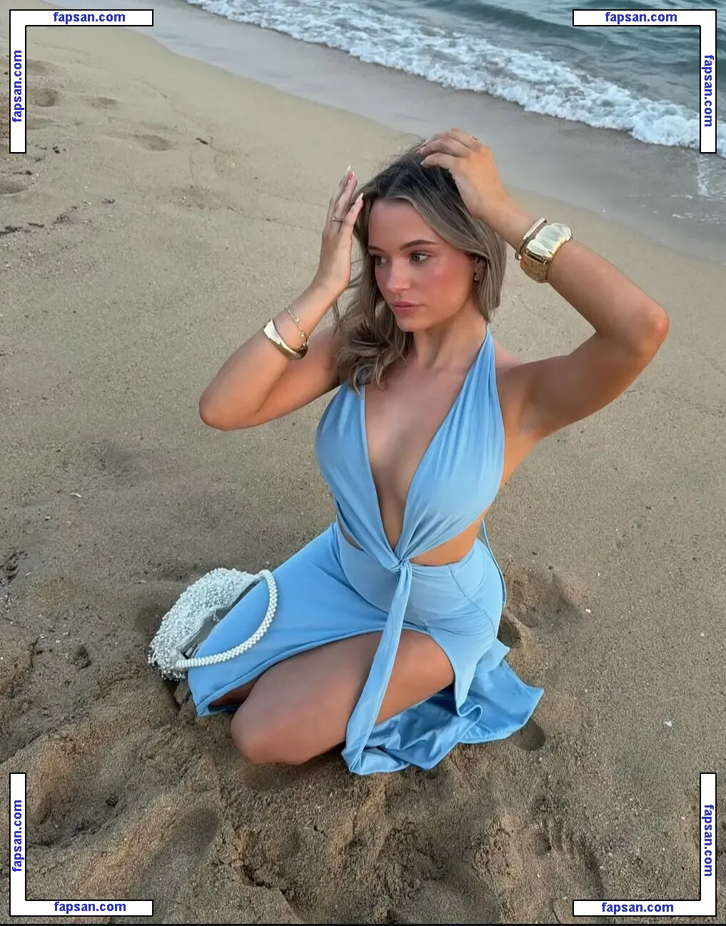 Abbiemay13 nude photo #0005 from OnlyFans