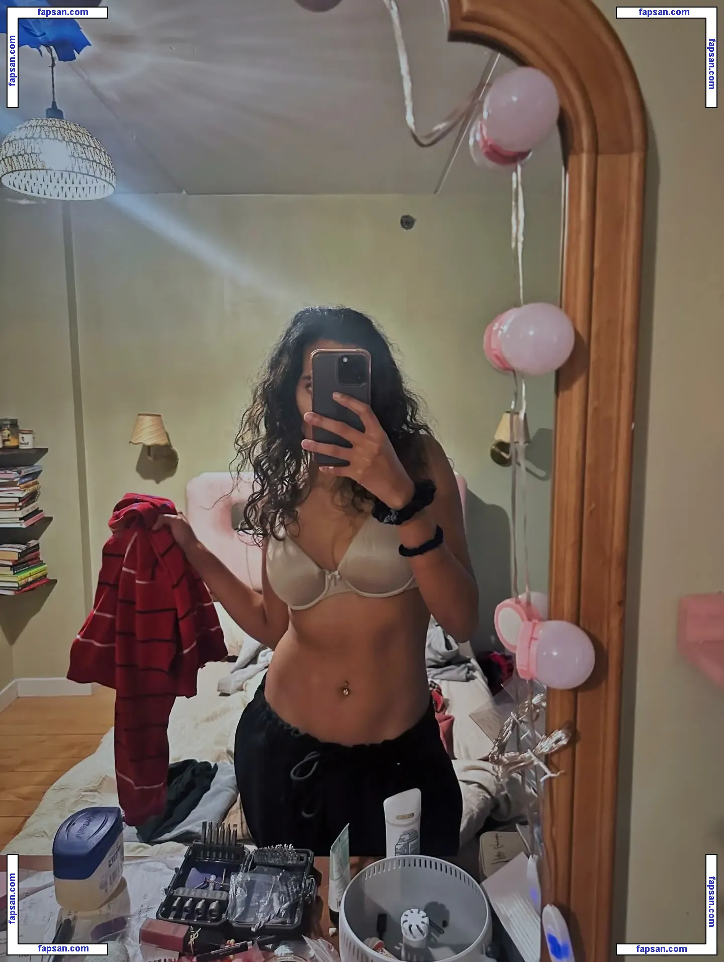 Abby Govindan голая фото #0027 с Онлифанс