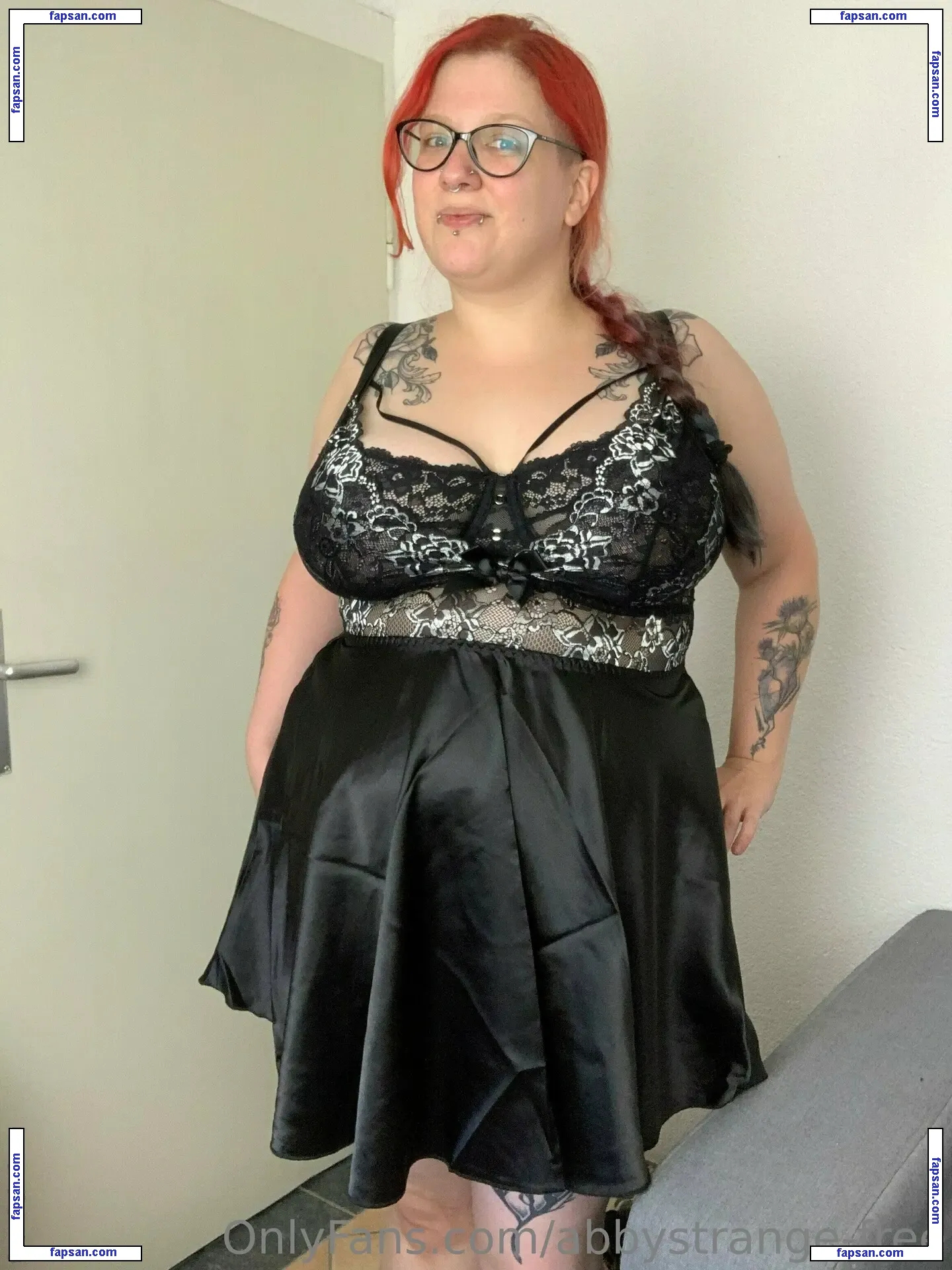 abbystrange-free nude photo #0008 from OnlyFans