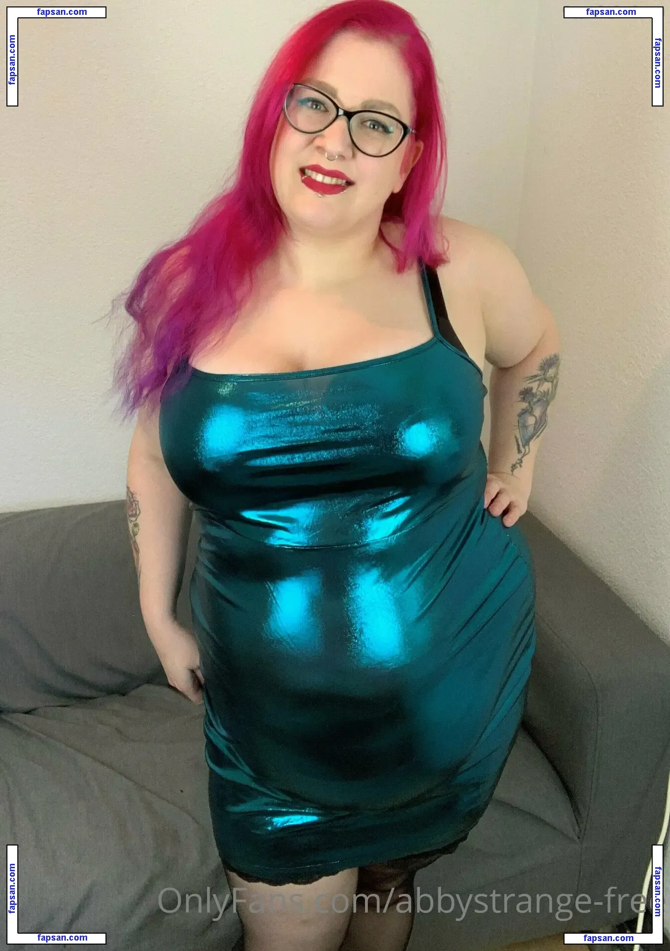 abbystrange-free nude photo #0017 from OnlyFans