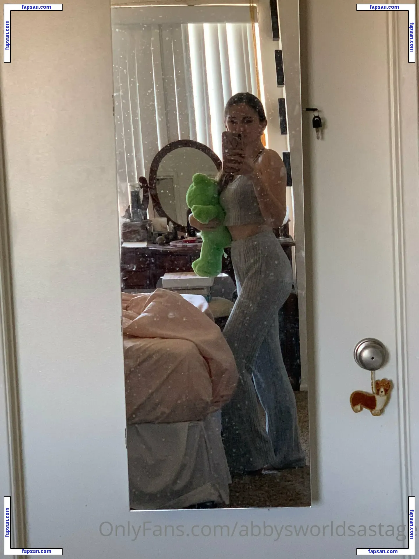 abbysworldsastage nude photo #0003 from OnlyFans