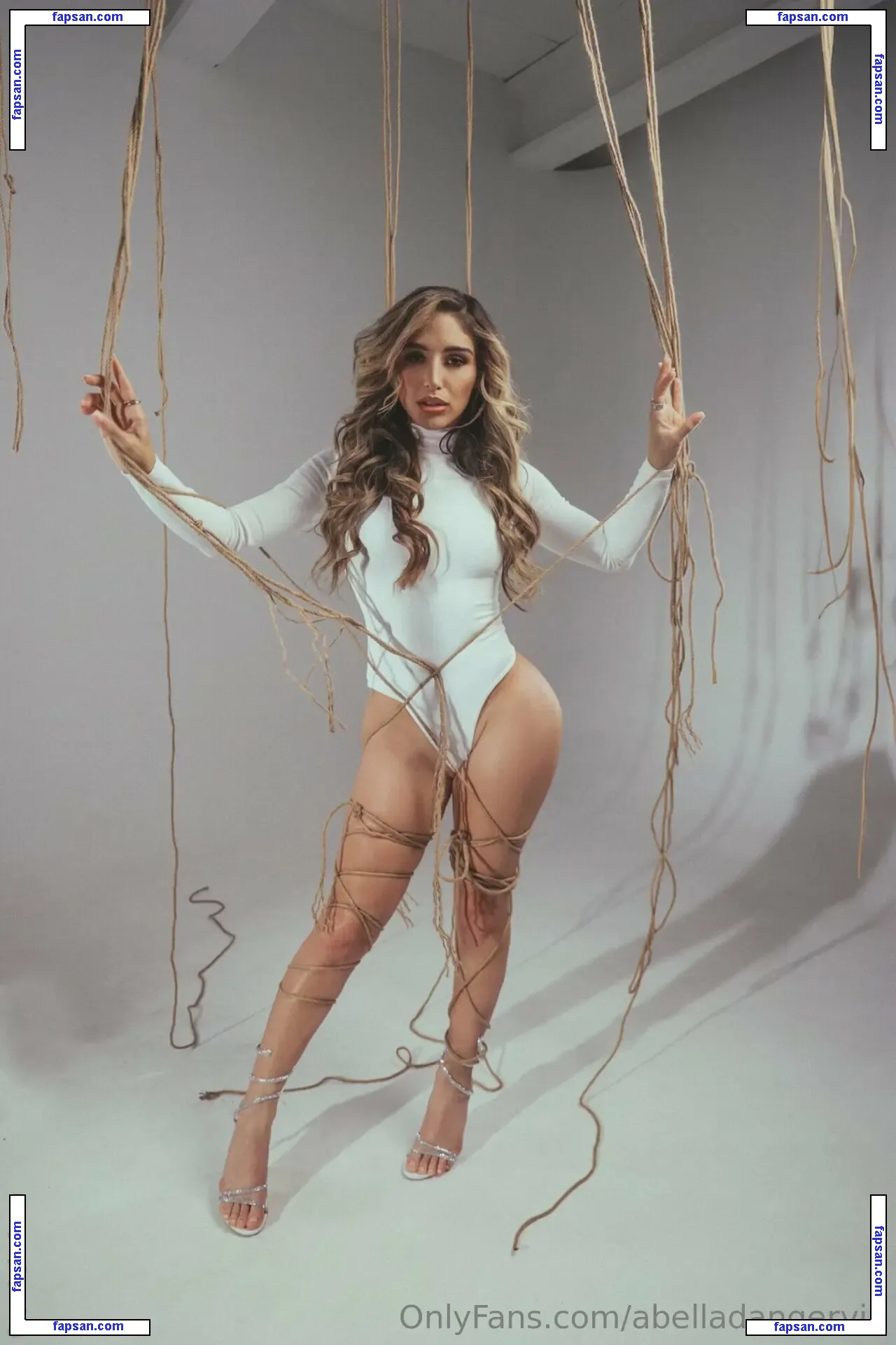Abella Danger голая фото #1281 с Онлифанс