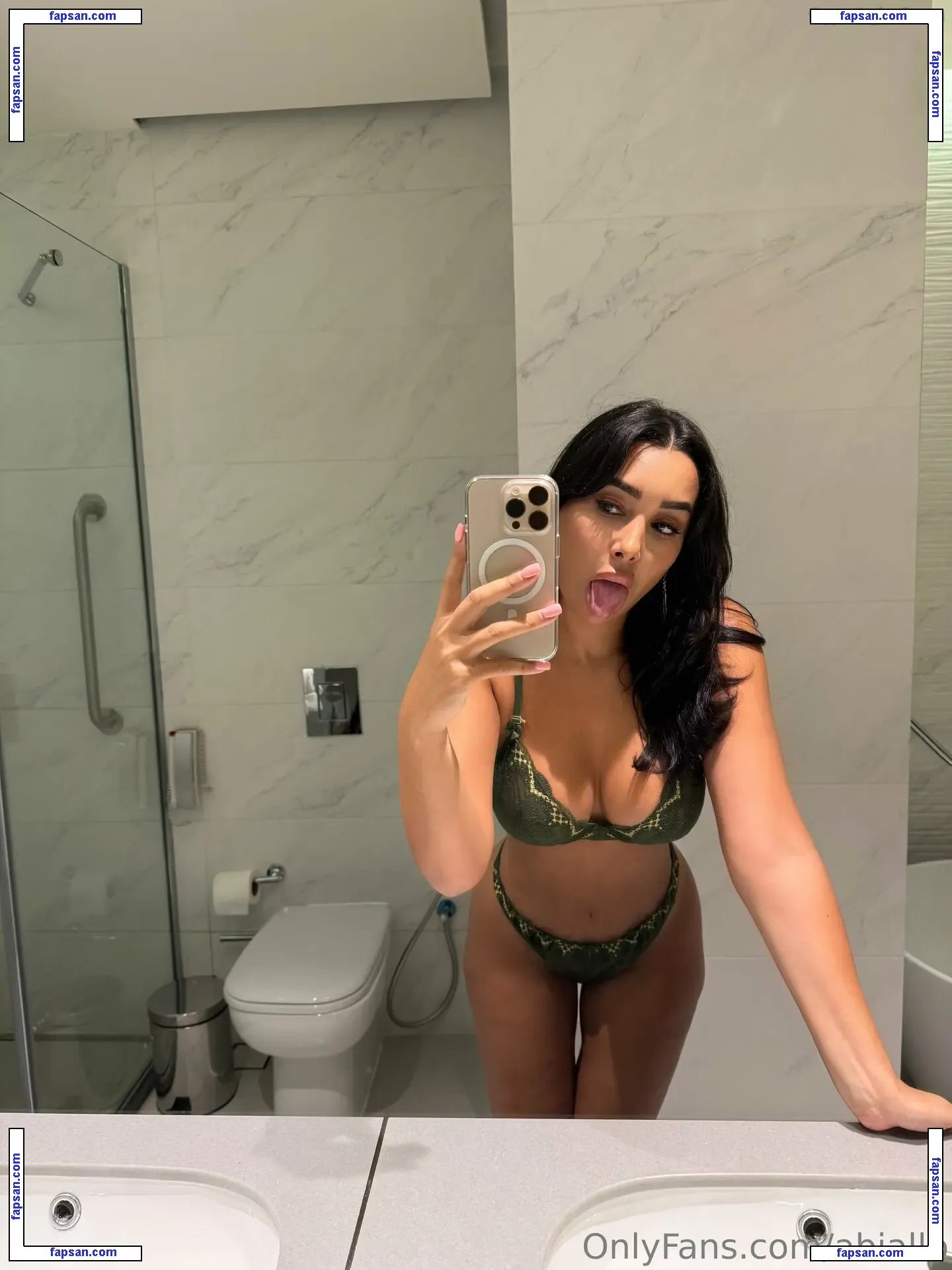 abiaalb nude photo #0005 from OnlyFans