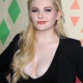 Abigail Breslin голая #0081