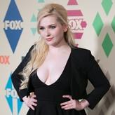 Abigail Breslin голая #0138