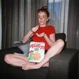 Abigail Cowan голая #0005