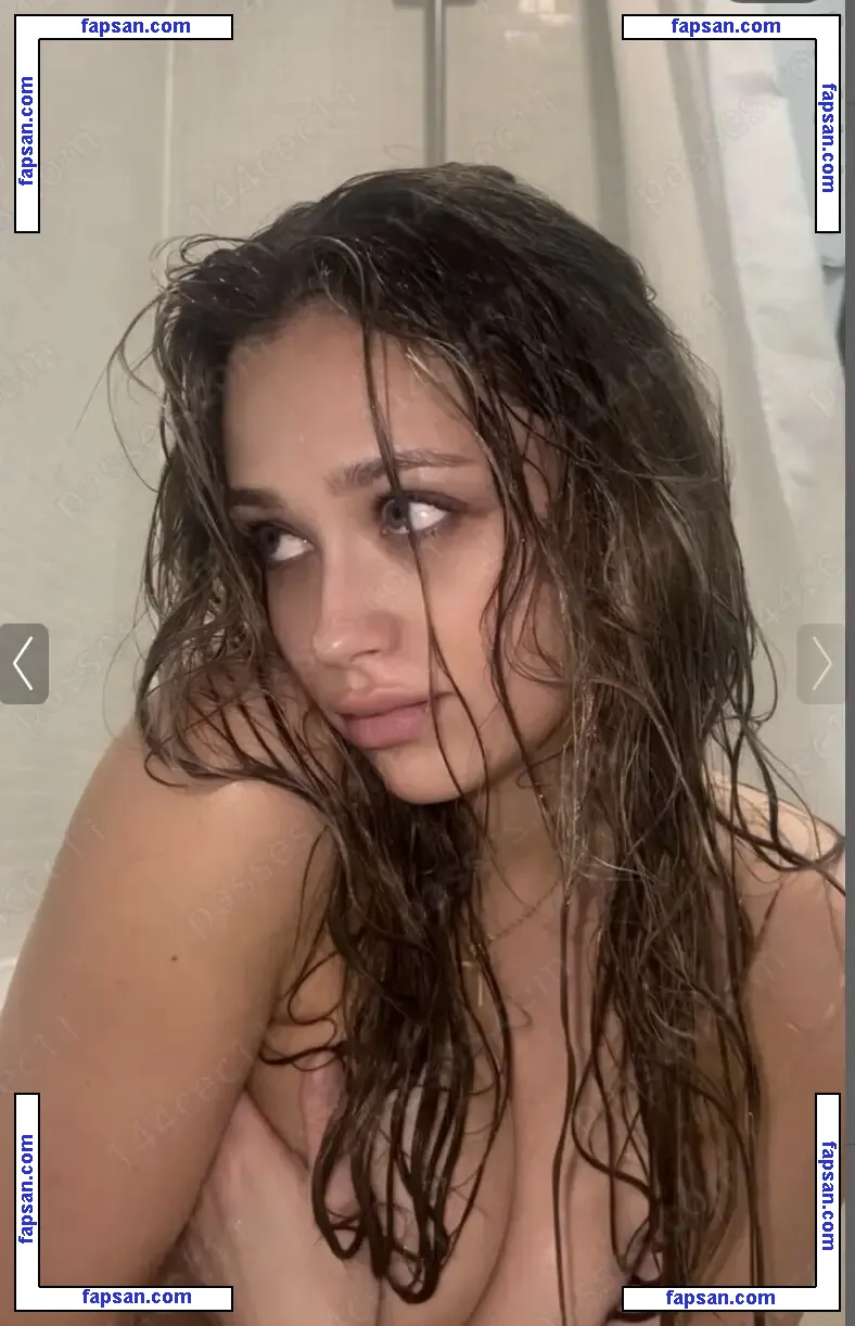 Abigail Huxley nude photo #0002 from OnlyFans