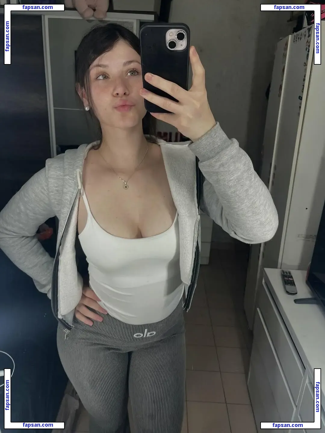 Abril Milagros nude photo #0001 from OnlyFans