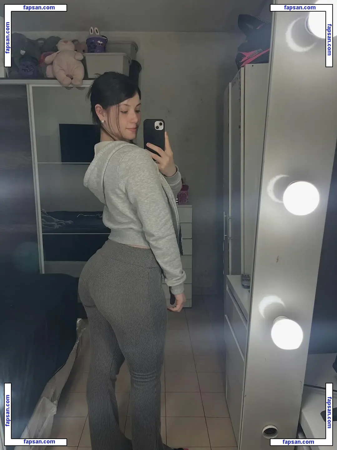 Abril Milagros nude photo #0005 from OnlyFans