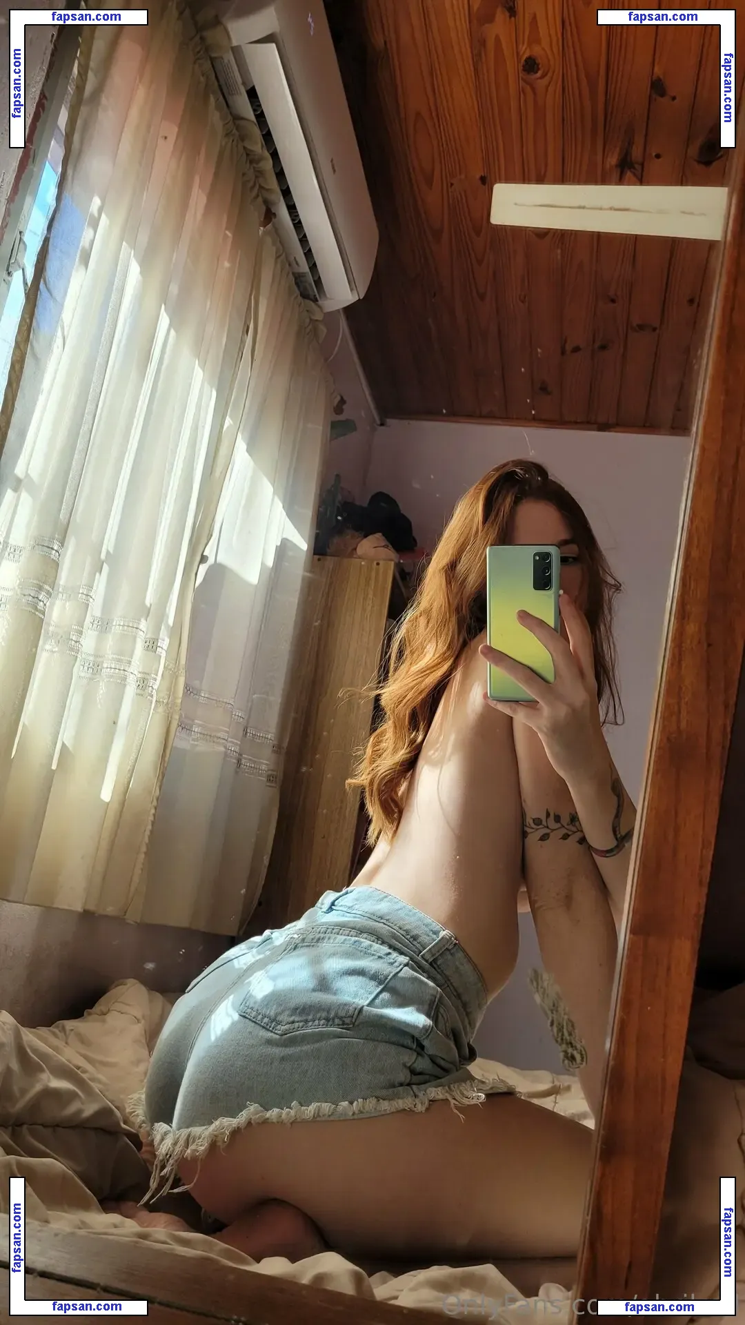 abrilred nude photo #0008 from OnlyFans
