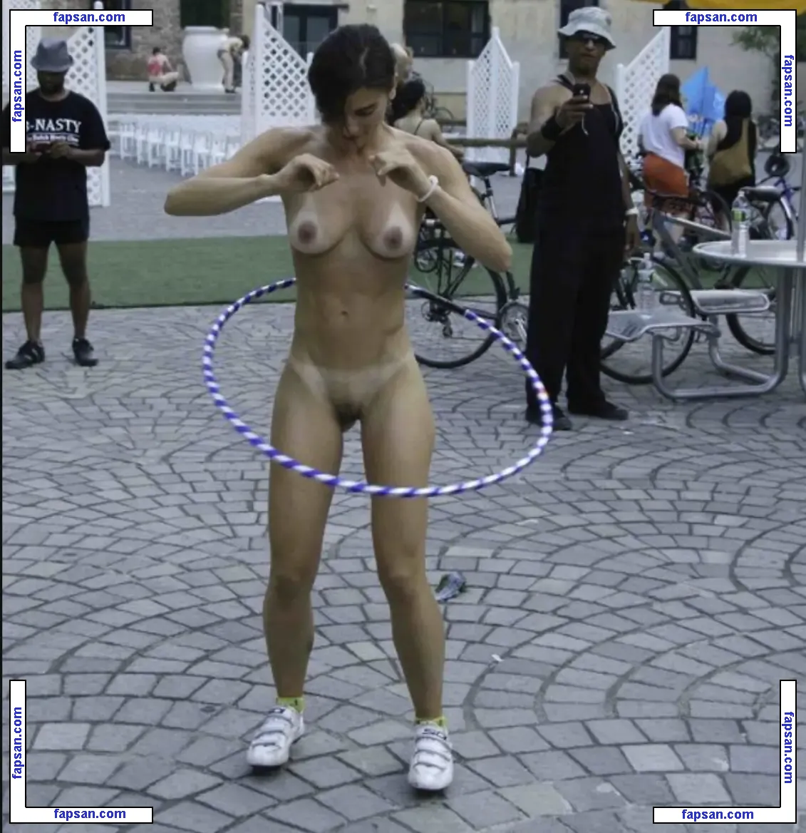 Abs Lady Philadelphia World Naked Bike Ride голая фото #0012 с Онлифанс