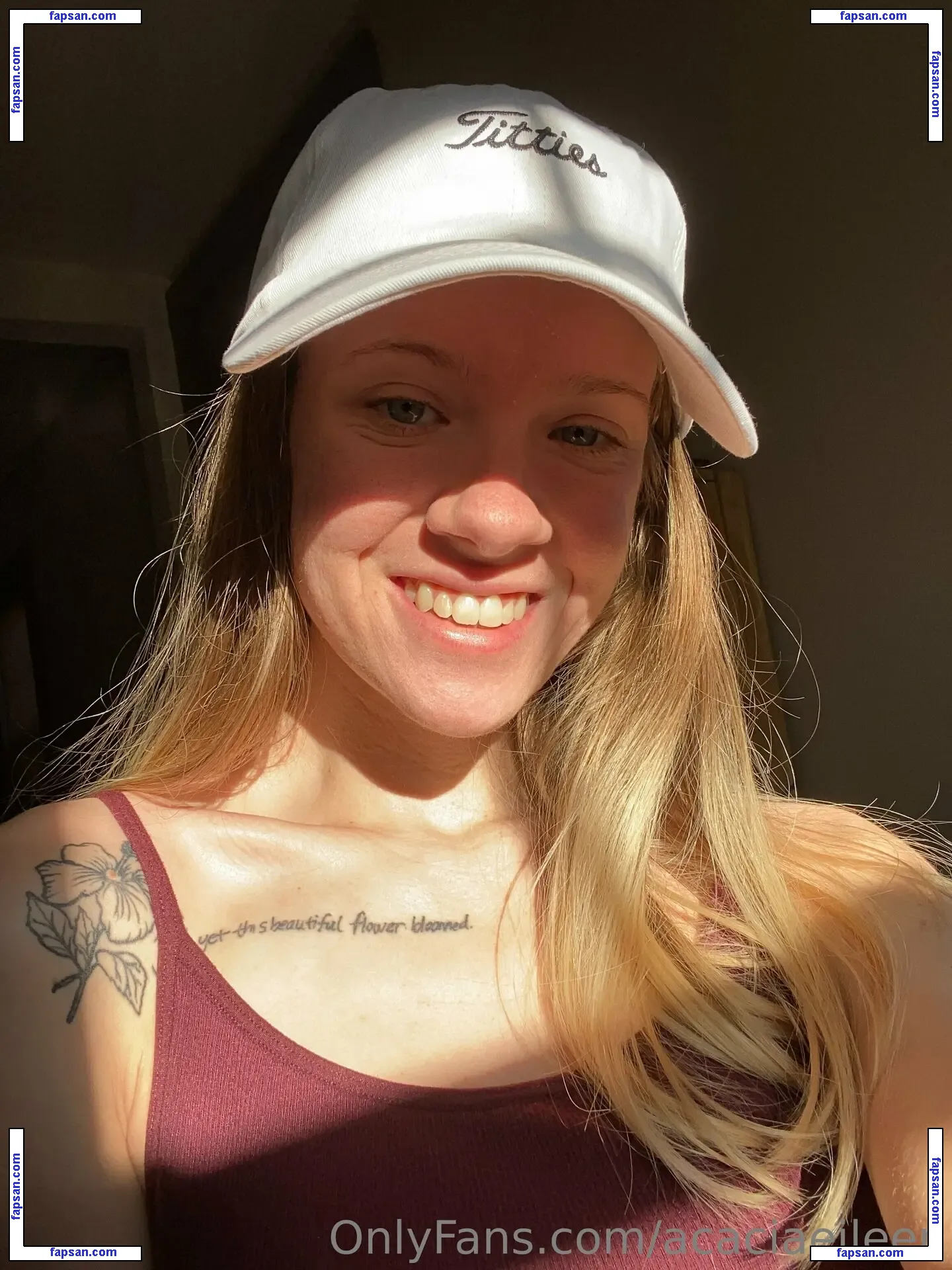 Acacia Eileen голая фото #0070 с Онлифанс