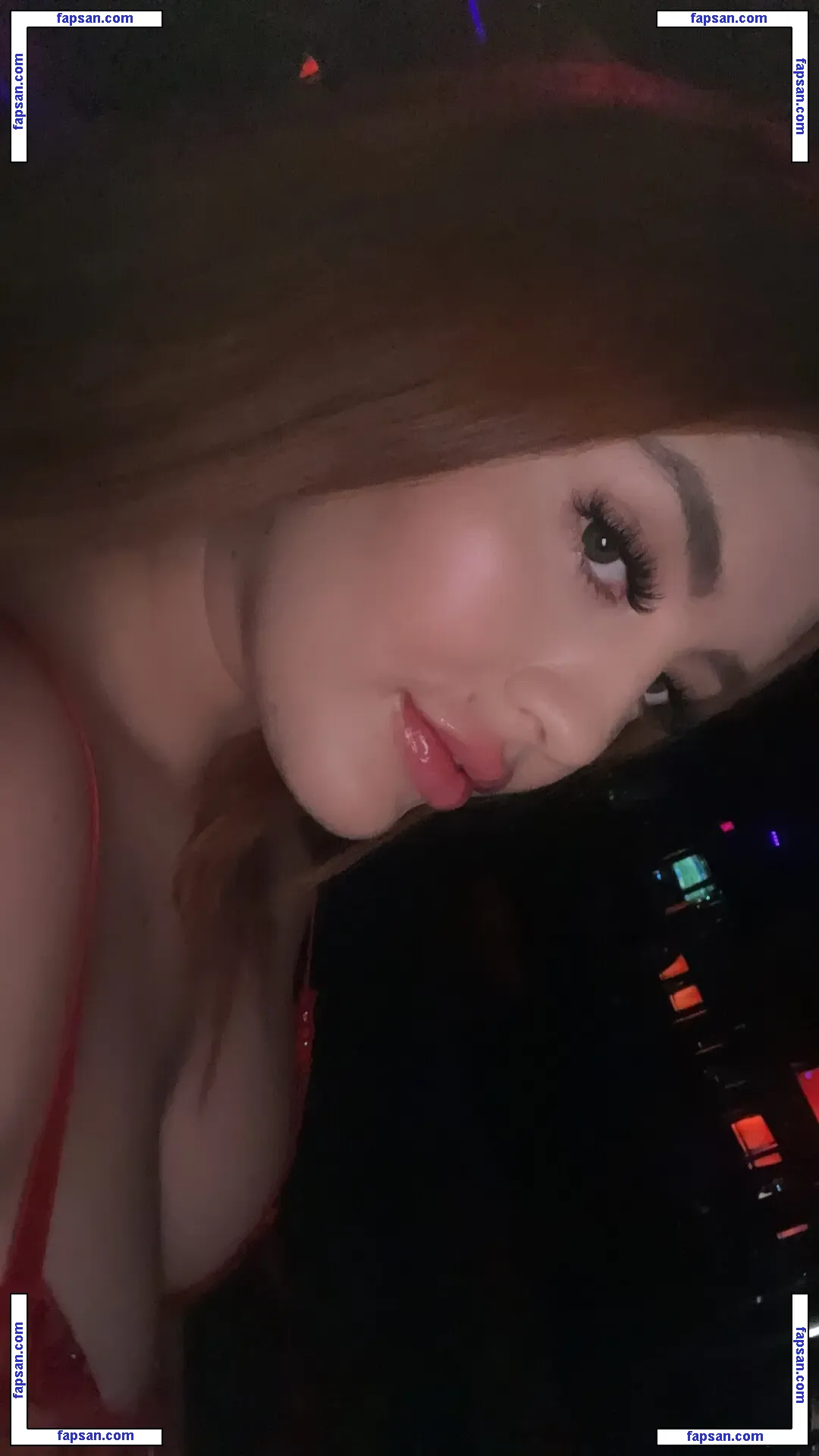 adearzate голая фото #0001 с Онлифанс