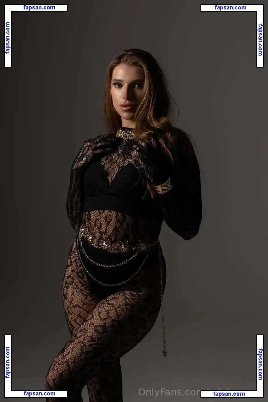 adel_secret nude photo #0019 from OnlyFans