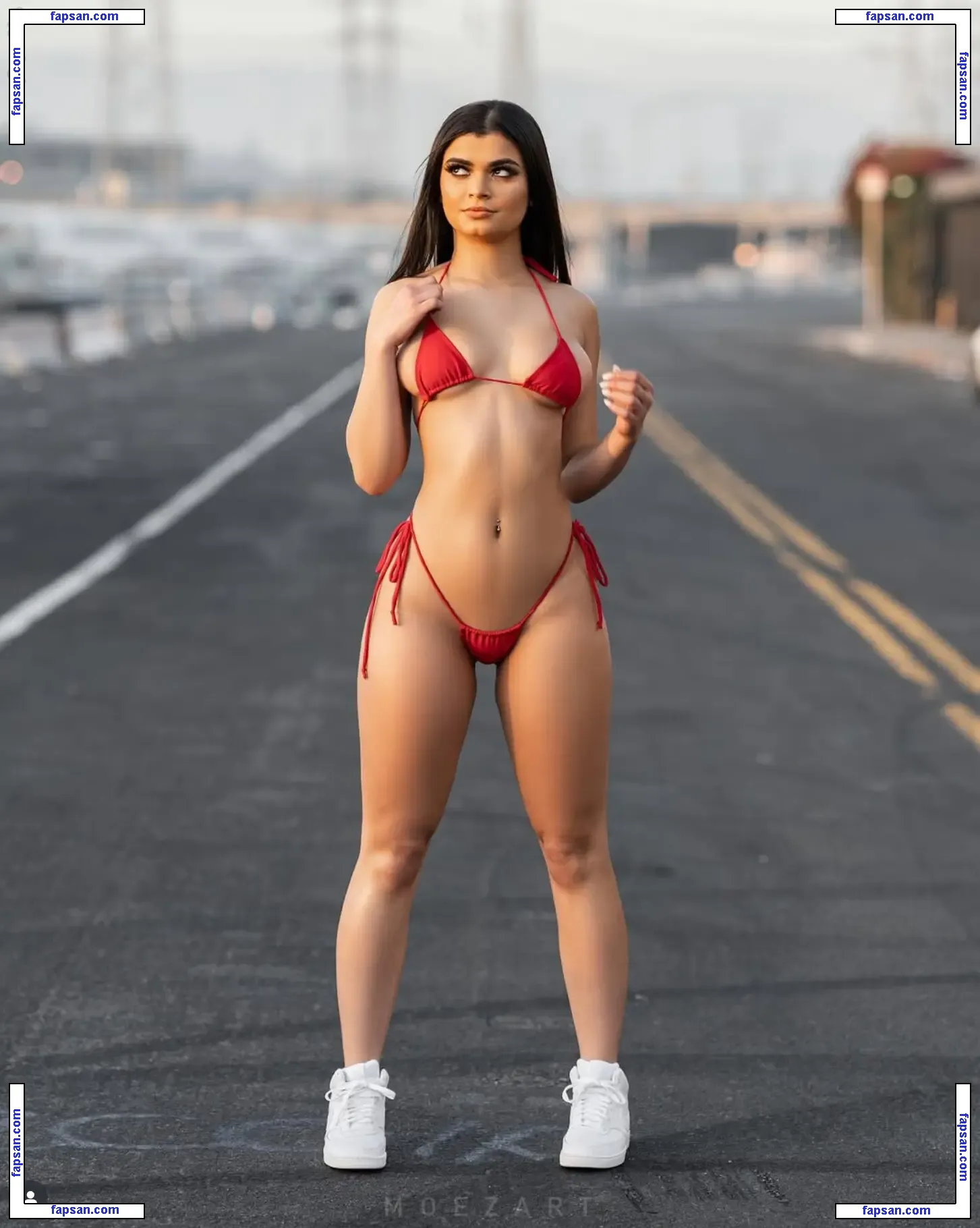 AdelaGuerraVip nude photo #0004 from OnlyFans